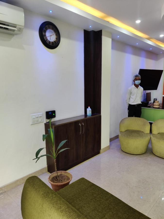فندق إس آر ريزدنسي Zirakpur المظهر الخارجي الصورة
